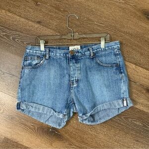 One teaspoon women’s blue chargers long line jean shorts 31
